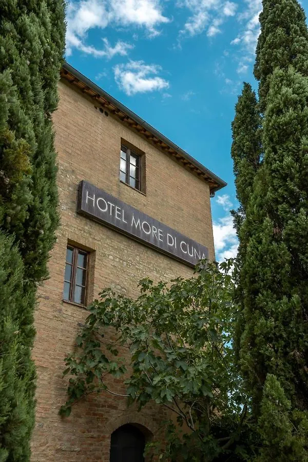 ***  Hotel More Di Cuna Монтерони-д'Арбия Италия